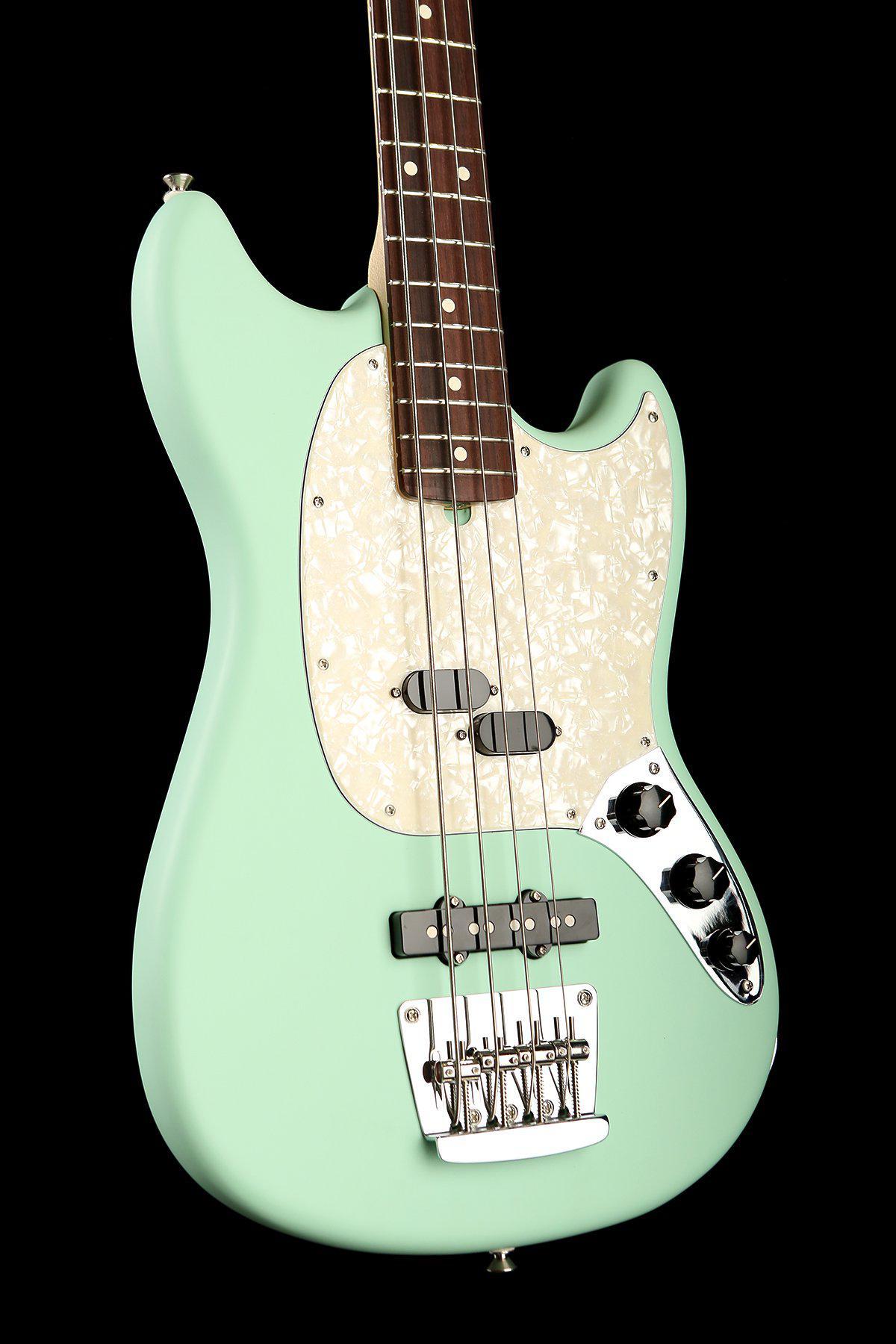 Fender mustang deals bass american performer